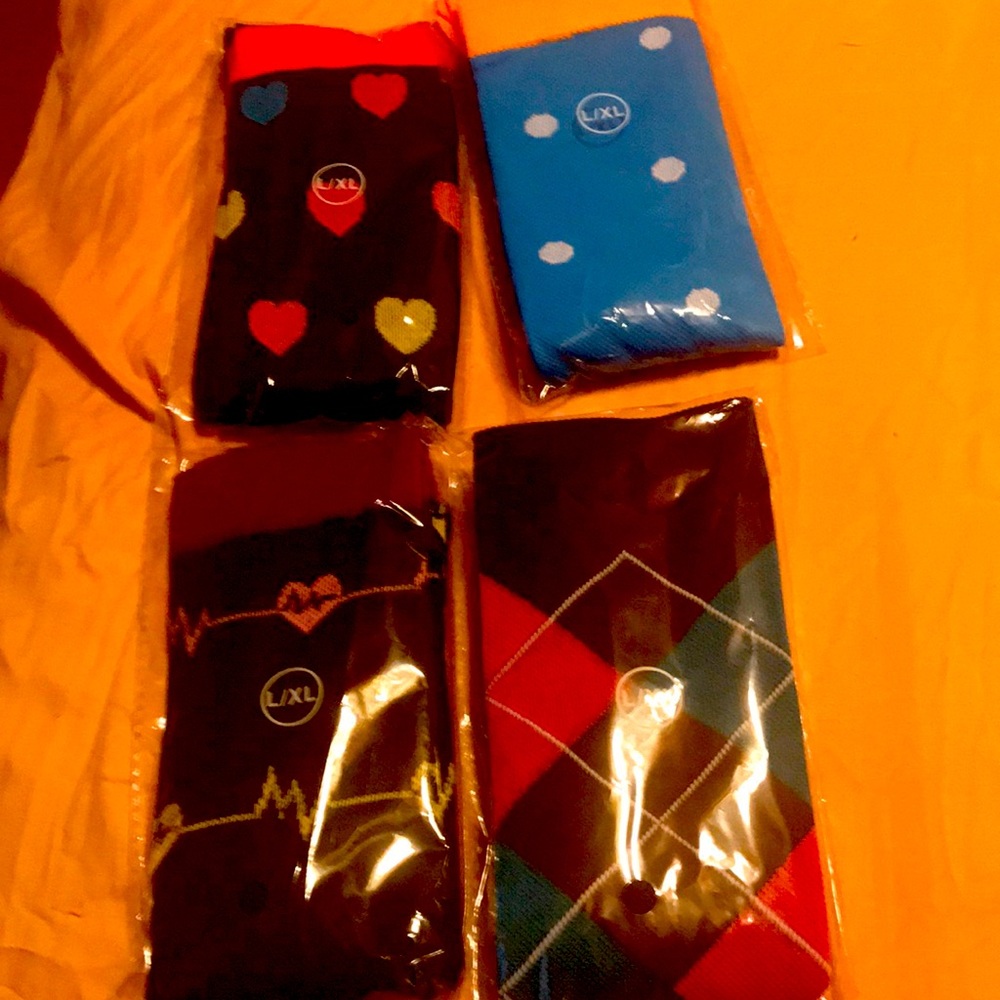 4 Pairs Assorted Colors Compression Socks